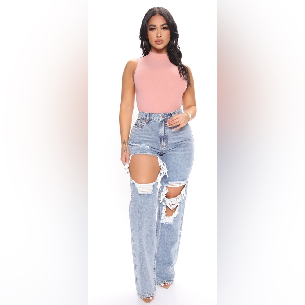Fashion Nova- Sassy Straight Leg Jeans - Light Blue Wash - SZ 7